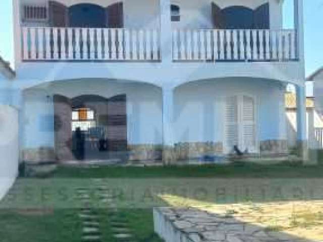 Casa com 3 quartos à venda na Rua Sessenta e Seis, Guaratiba (Ponta Negra), Maricá, 320 m2 por R$ 440.000