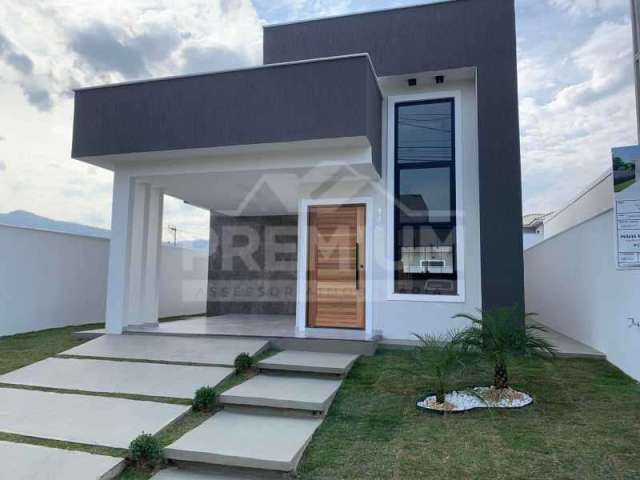 Casa em condomínio fechado com 3 quartos à venda na Estrada Henfil, Pindobas, Maricá, 115 m2 por R$ 730.000