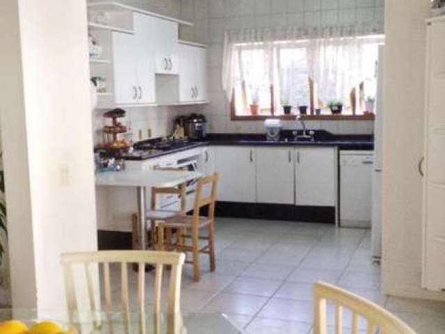 Casa para Venda em Florianópolis, Trindade, 4 dormitórios, 2 suítes, 5 banheiros, 4 vagas