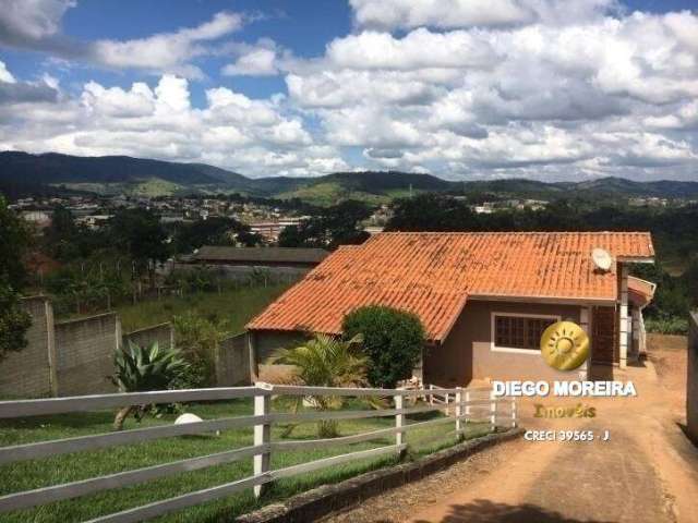 Chácara á venda em Atibaia com piscina - com 2 dormitórios