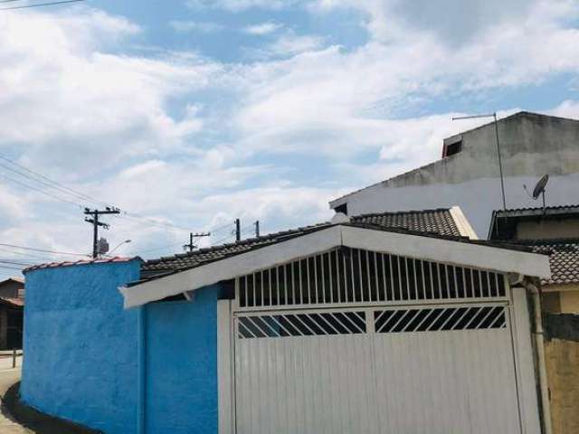 Casa de esquina à venda e apta para financiamento em Terra Preta