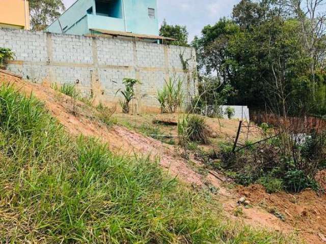 Terreno de esquina e escriturado à venda em Terra Preta