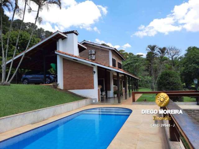 Chácara rústica com piscina e vista para represa à venda em Piracaia