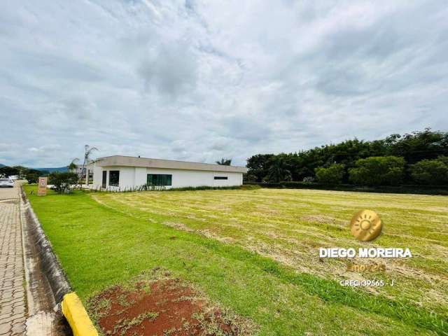 Lotes à venda em condomínio com vista para a represa