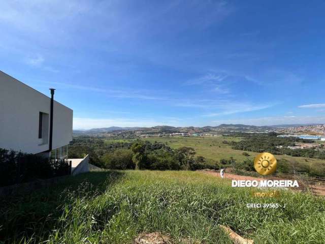 Terreno à venda em condomínio fechado de Atibaia com linda vista panorâmica