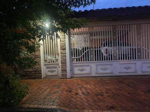 Casa para Venda em Ribeirão Preto, Sumarezinho, 3 dormitórios, 1 suíte, 3 banheiros, 3 vagas