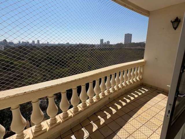 Apartamento mobiliado em andar alto em frente ao Parque Curupira