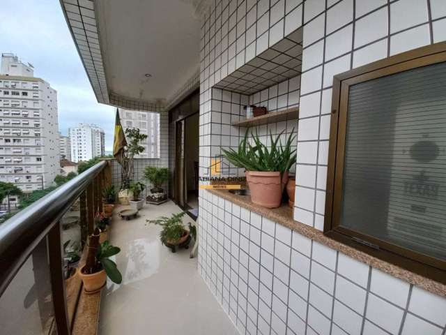 01 apartamento por andar, 03 três suítes