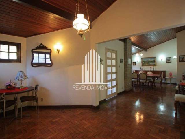 Casa com 3 quartos à venda na Avenida Paulo VI, --, Sumaré, São Paulo por R$ 1.990.000