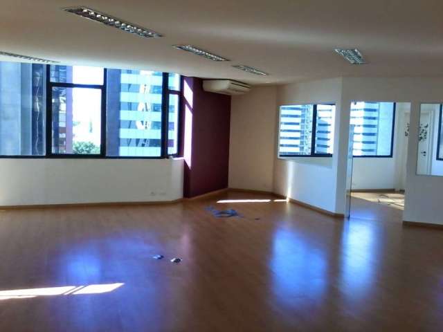 Sala comercial para alugar na Rua Geraldo Flausino Gomes, --, Cidade Monções, São Paulo por R$ 5.700