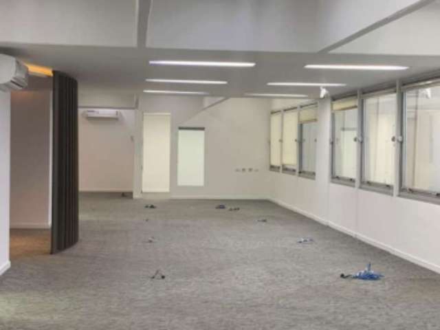 Sala comercial para alugar na Avenida das Nações Unidas, --, Vila Gertrudes, São Paulo por R$ 18.000