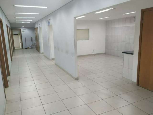 Sala comercial para alugar na Avenida São João, --, República, São Paulo por R$ 30.000