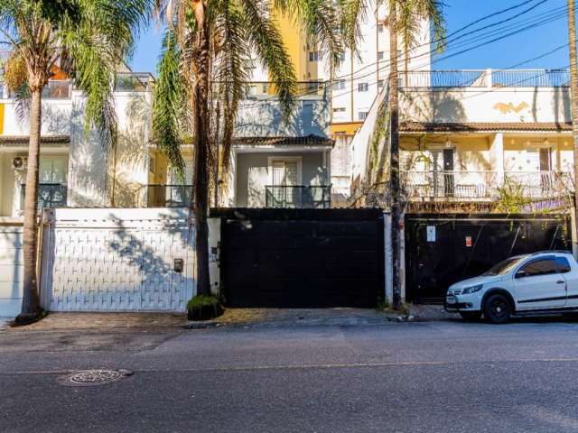 Casa com 3 quartos à venda na Rua Embuaçu, --, Vila Mariana, São Paulo por R$ 1.474.000