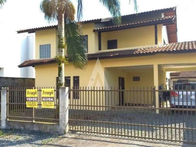 Casa com 4 quartos à venda na Rua Magdalena Tagliaferro, --, Vila Nova, Joinville por R$ 785.000