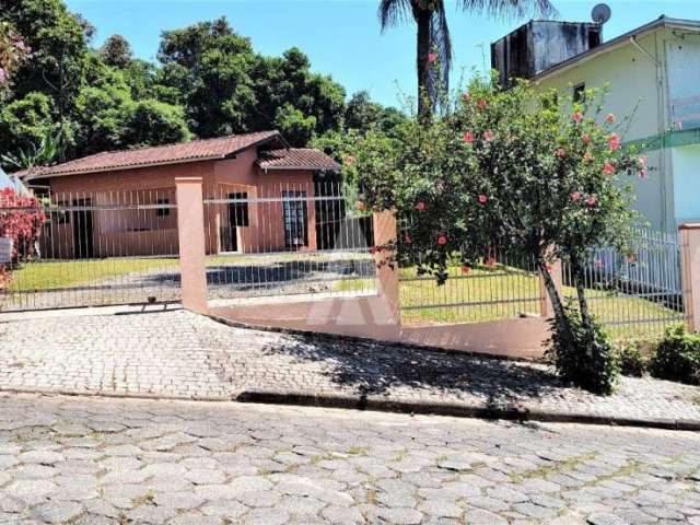 Casa com 2 quartos à venda na Rua Engelberto Hagelmann, --, Costa e Silva, Joinville por R$ 650.000