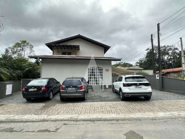 Casa com 2 quartos à venda na Rua Marajó, --, Atiradores, Joinville por R$ 890.000