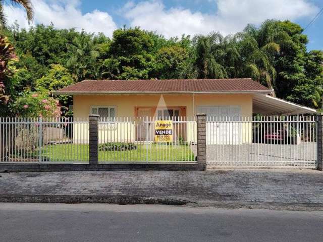 Casa com 2 quartos à venda na Rua Hugo Polzin, --, Santo Antônio, Joinville por R$ 660.000