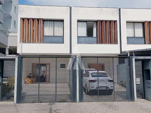 Casa com 3 quartos à venda na Rua Félix Heinzelmann, --, Santo Antônio, Joinville por R$ 650.000