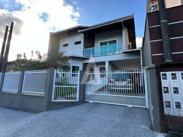 Casa com 3 quartos à venda na Antonio Jose Gorges, --, Vila Nova, Joinville por R$ 799.000