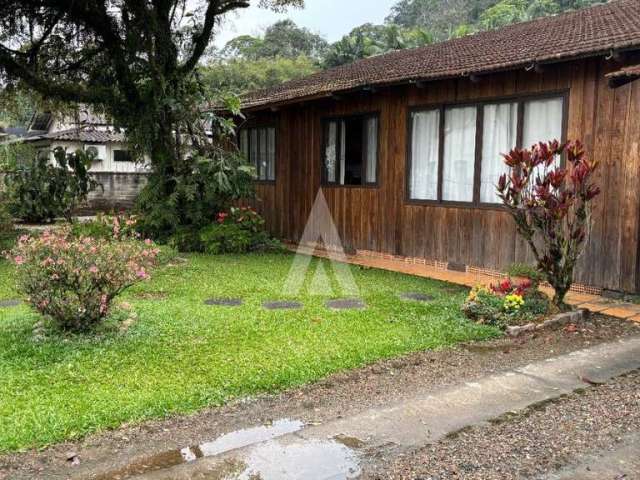 Casa com 3 quartos à venda na Joinville, --, Pirabeiraba, Joinville por R$ 1.300.000