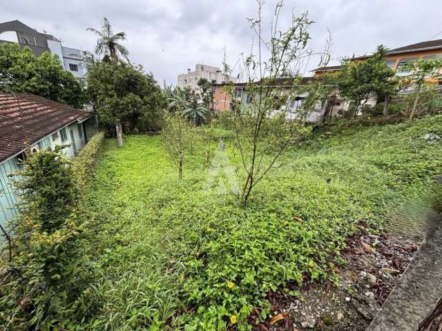 Terreno à venda na Rua Pedro Ernesto, --, Saguaçu, Joinville por R$ 520.000