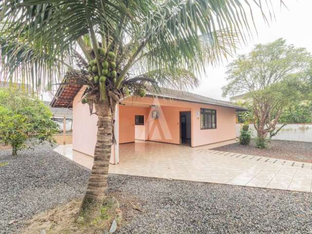 Casa com 4 quartos à venda na Rua Xanxerê, --, Saguaçu, Joinville por R$ 650.000