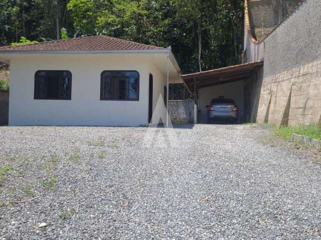 Casa com 1 quarto à venda na Rua João Dippe, --, Iririú, Joinville por R$ 470.000