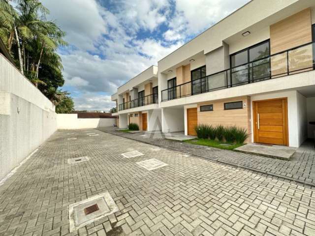 Casa em condomínio fechado com 3 quartos à venda na Rua Alberto Bornschein, --, Glória, Joinville por R$ 680.000