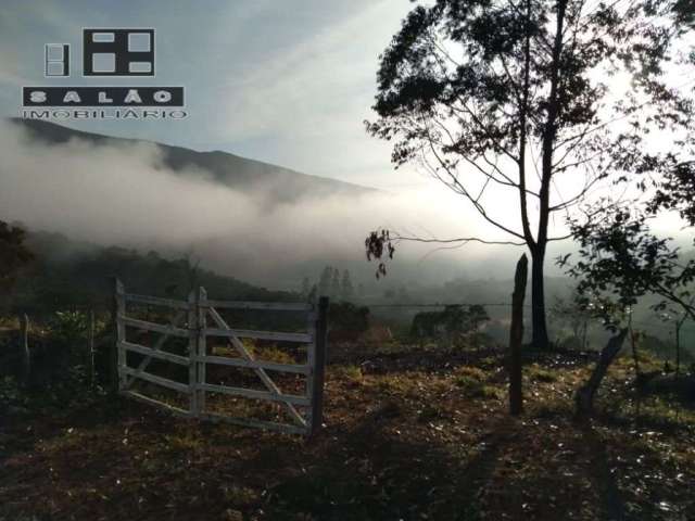 Terreno à venda na Um, Centro, Ouro Preto por R$ 180.000