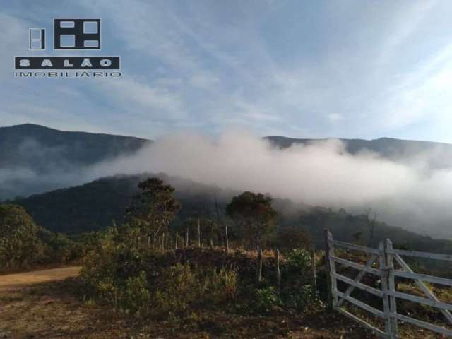 Terreno à venda na Um, Centro, Ouro Preto por R$ 180.000