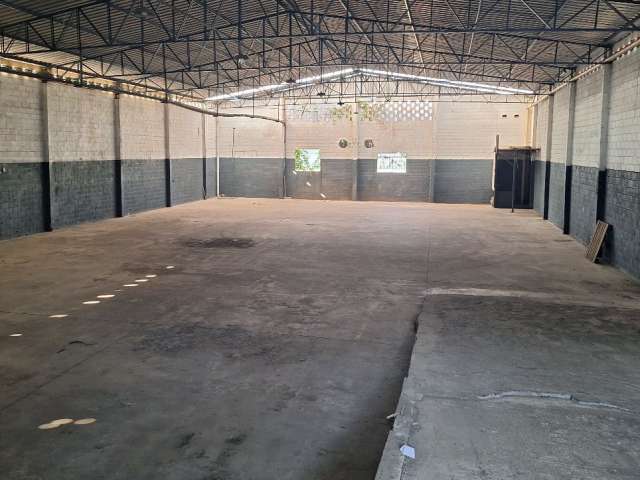 Alugo galpão 1.200m2 Cid. Aracilia Guarulhos SP