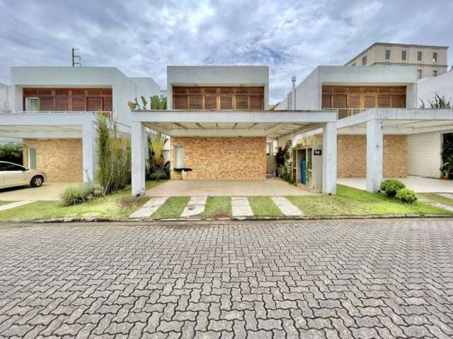 Casa em condomínio fechado com 3 quartos à venda na Estrada dos Estudantes, 2100, Granja Viana II, Cotia por R$ 899.000