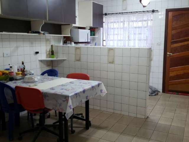 Casa com 3 quartos à venda na Rua Joaquim Teles de Mattos, 546, Jardim Santa Helena, São Paulo por R$ 898.000