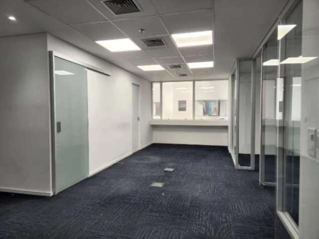 Sala comercial à venda na Rua Helena, 640, Vila Olímpia, São Paulo por R$ 1.290.000