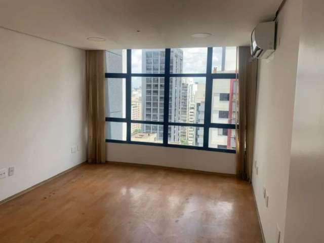 Sala comercial à venda na Rua Cristiano Viana, 941, Cerqueira César, São Paulo por R$ 425.000