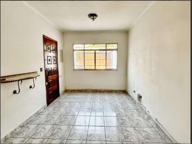 Casa com 3 quartos à venda na Rua Joaquim Severino, 688, Cupecê, São Paulo por R$ 627.000