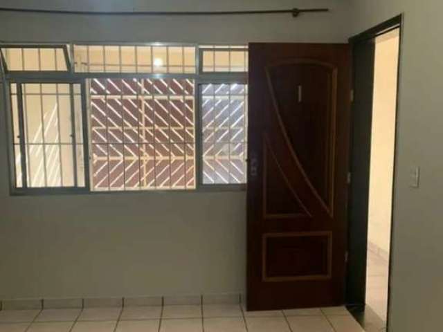 Casa com 3 quartos à venda na Rua Dionísio Lazzari, 580, Jardim Britânia, São Paulo por R$ 680.000