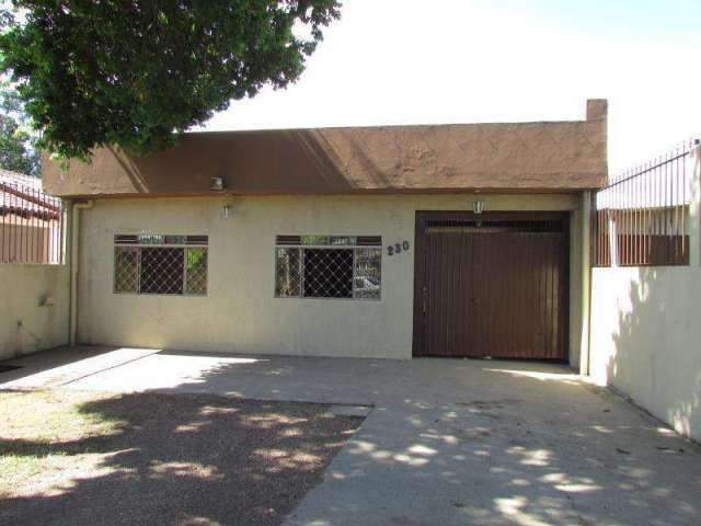 Casa no Bairro IPANEMA com 144 m2, 4 dormitórios, sala de estar/ sala de jantar, Conceito Aberto. Cozinha, churrasqueira e lareira, banheiro social, lavabo, Banheiro auxiliar, Garagem tres veiculos, L