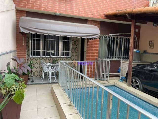 Casa com 4 dormitórios à venda, 181 m² por R$ 380.000,00 - Colubande - São Gonçalo/RJ