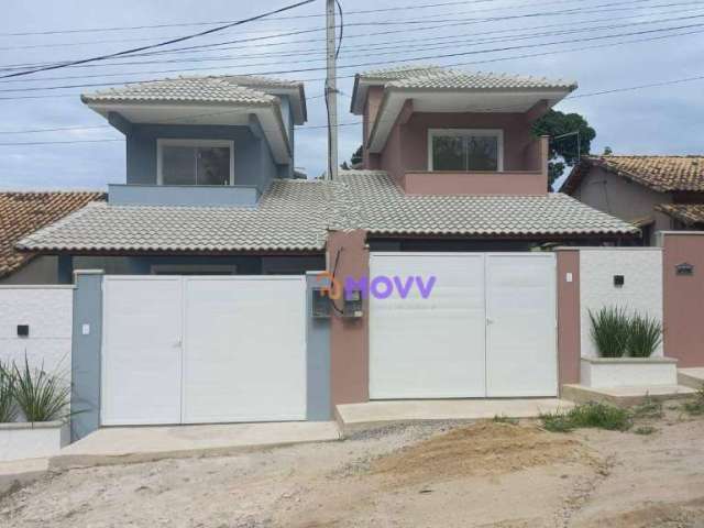 Casa duplex com três suítes .