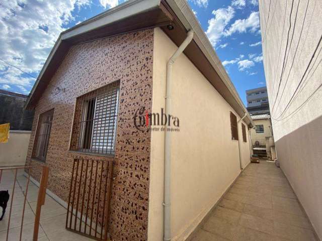 Casa térrea com 3 Quartos e 2 banheiros &#224; Venda, 250 m&#178; por R$ 530.000