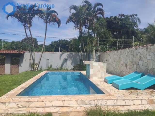 Casa 2 quartos piscina churraqueira e ares de chácara  200m mar itanhaém sp