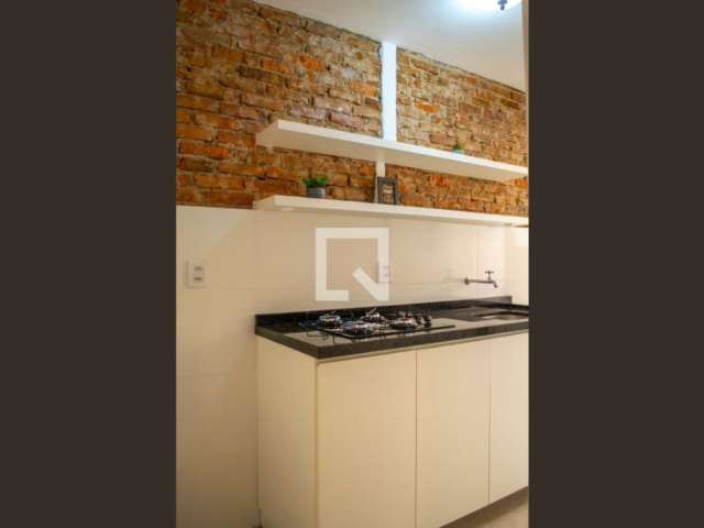 Apartamento na Demétrio Ribeiro de 1 dormitório todo reformado