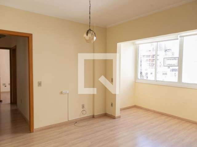 Apartamento de 2 dormitórios 86m e vaga no Menino Deus