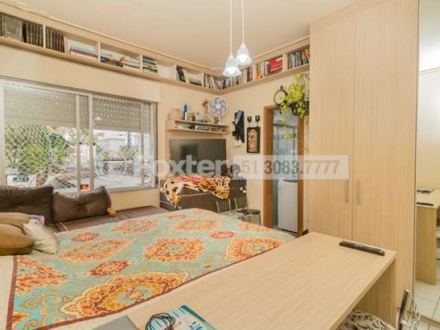 Apartamento Studio com cozinha separada lado do Shopping Praia de Belas