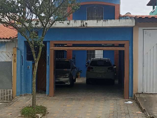 Excelente casa em Poá.