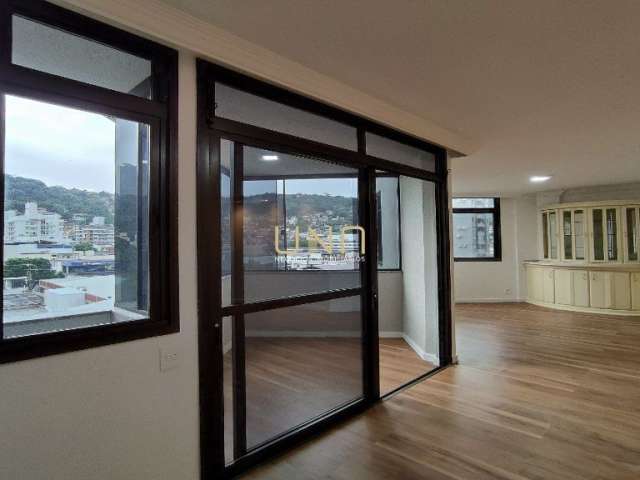 Apartamento com 156m², 3 dormitórios, 3 suítes, 2 vagas no bairro Centro em Florianópolis
