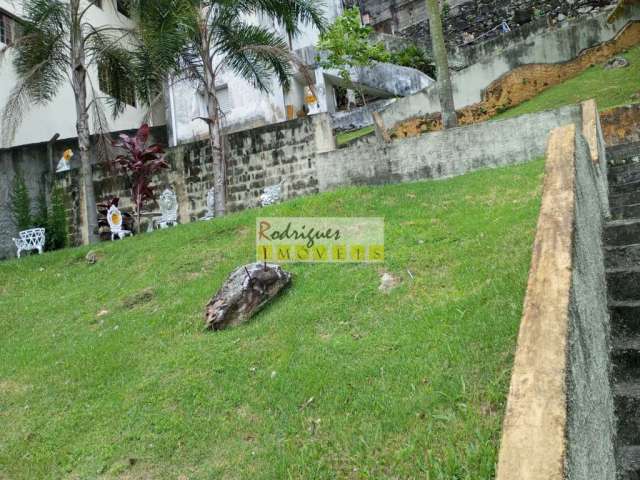 Casa com 3 quartos à venda no Parque Prainha, São Vicente  por R$ 1.500.000