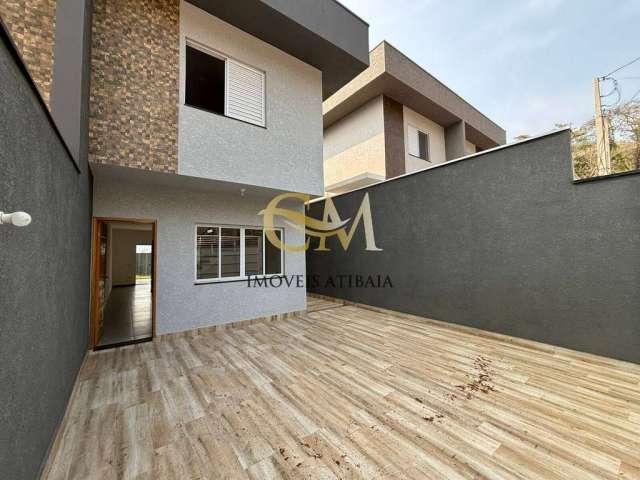 Casa com 3 Quartos e 3 banheiros à Venda, 120 m² por R$ 745.000