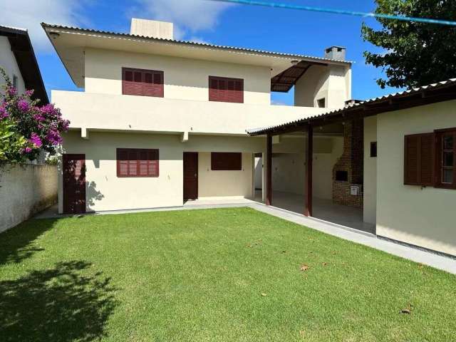 Casa Alto Padrão Próximo ao Mar - Praia da Pinheira em Palhoça/SC